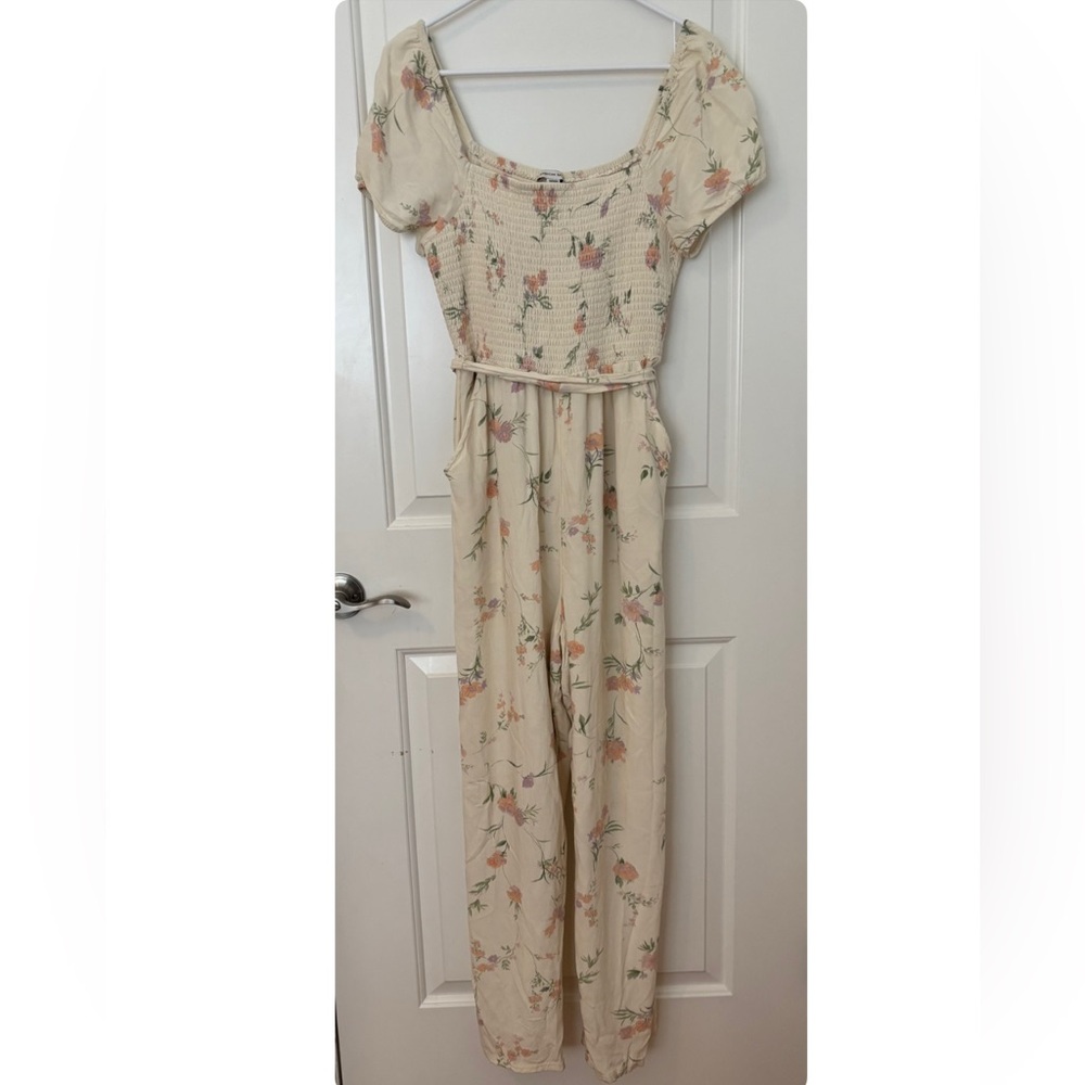 American Eagle Outfitters Floral Jumpsuit Cream Size Medium
